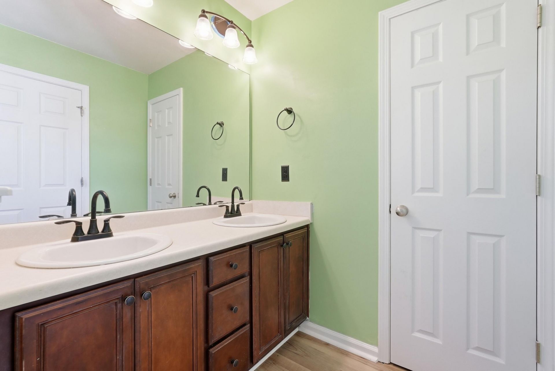212 Island Green Road Photo 17