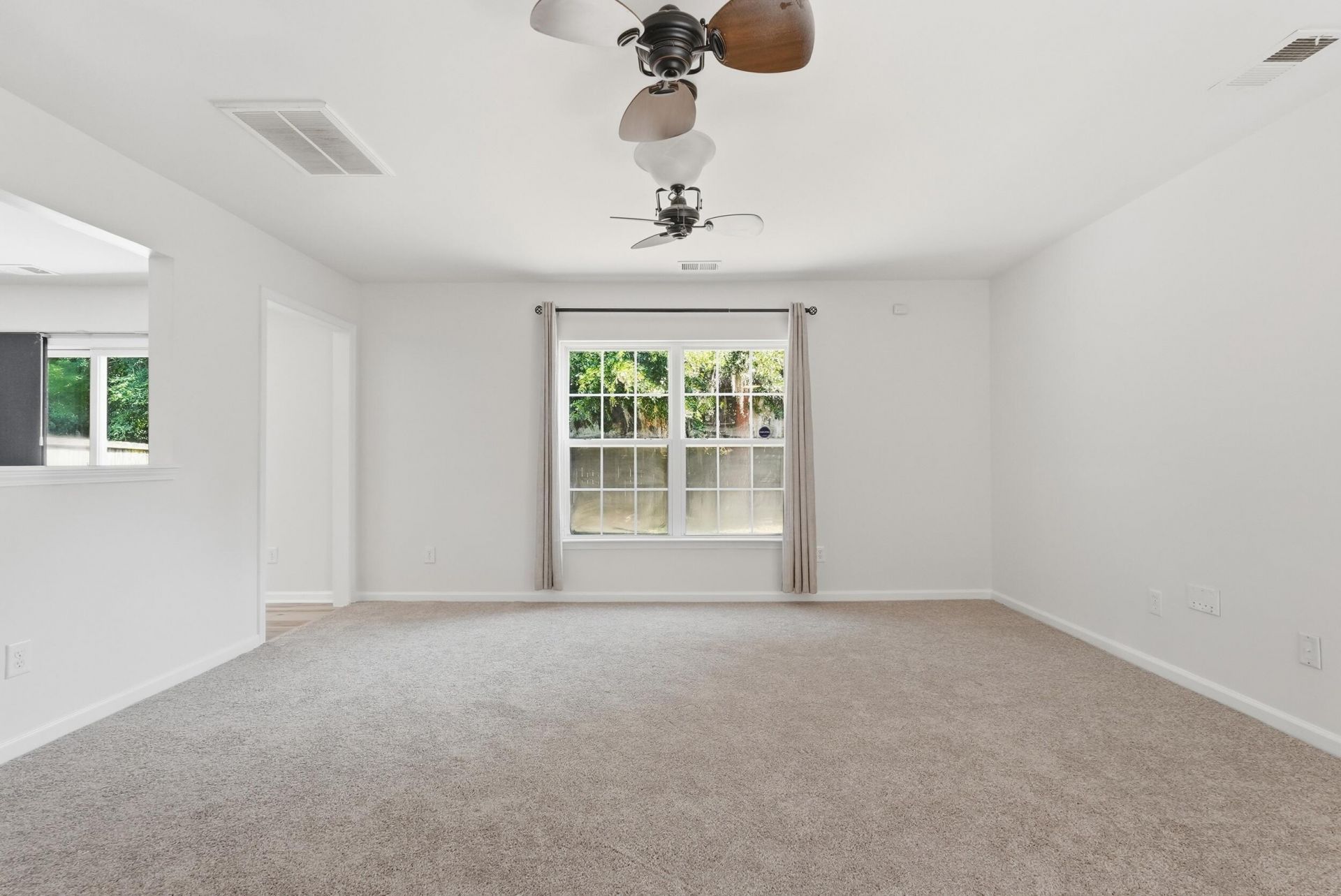 212 Island Green Road Photo 5