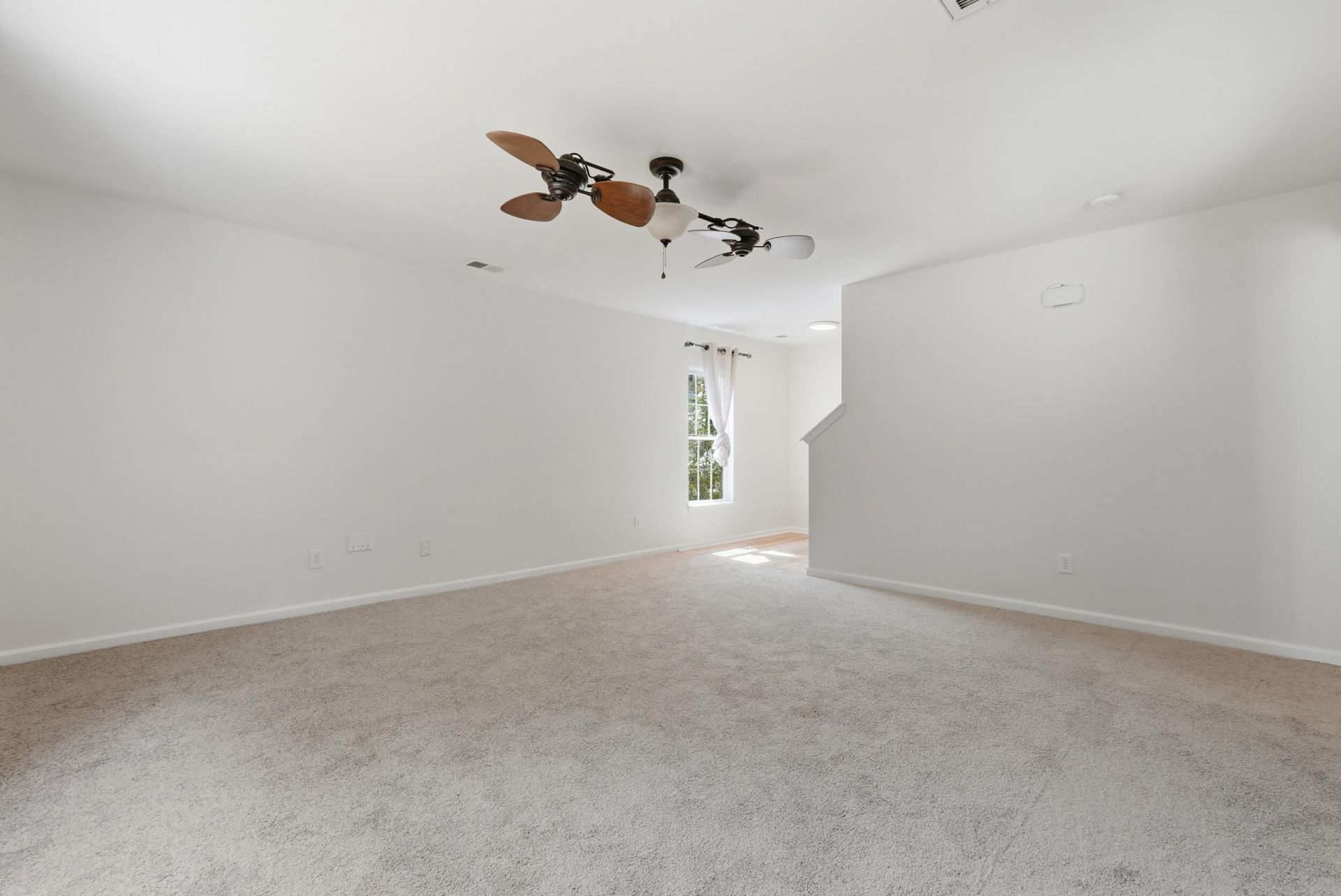 212 Island Green Road Photo 6