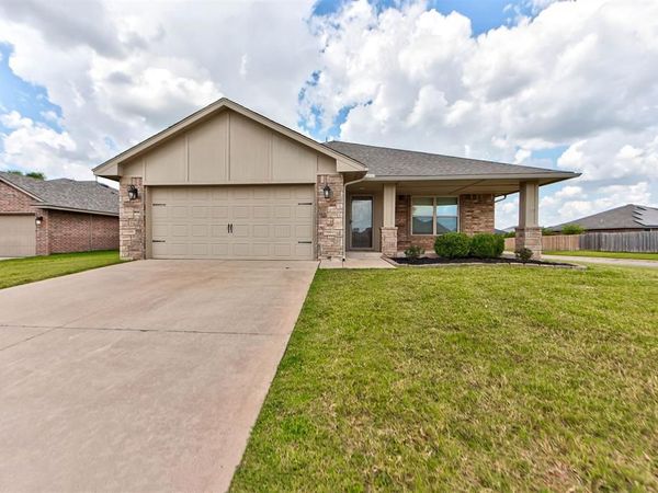 1213 Laurel Creek Drive, Yukon, OK 73099