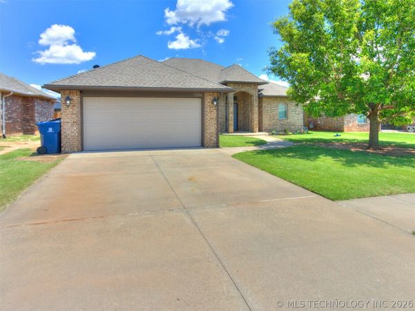 9200 Misty Lane , Moore, OK 73160