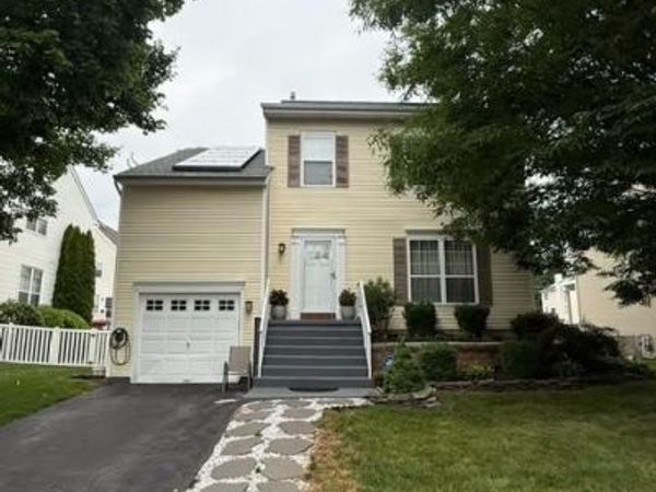 21 CHEROKEE TRAIL , BURLINGTON, NJ 08016