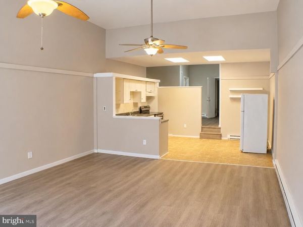 621 W MARKET STREET , POTTSVILLE, PA 17901