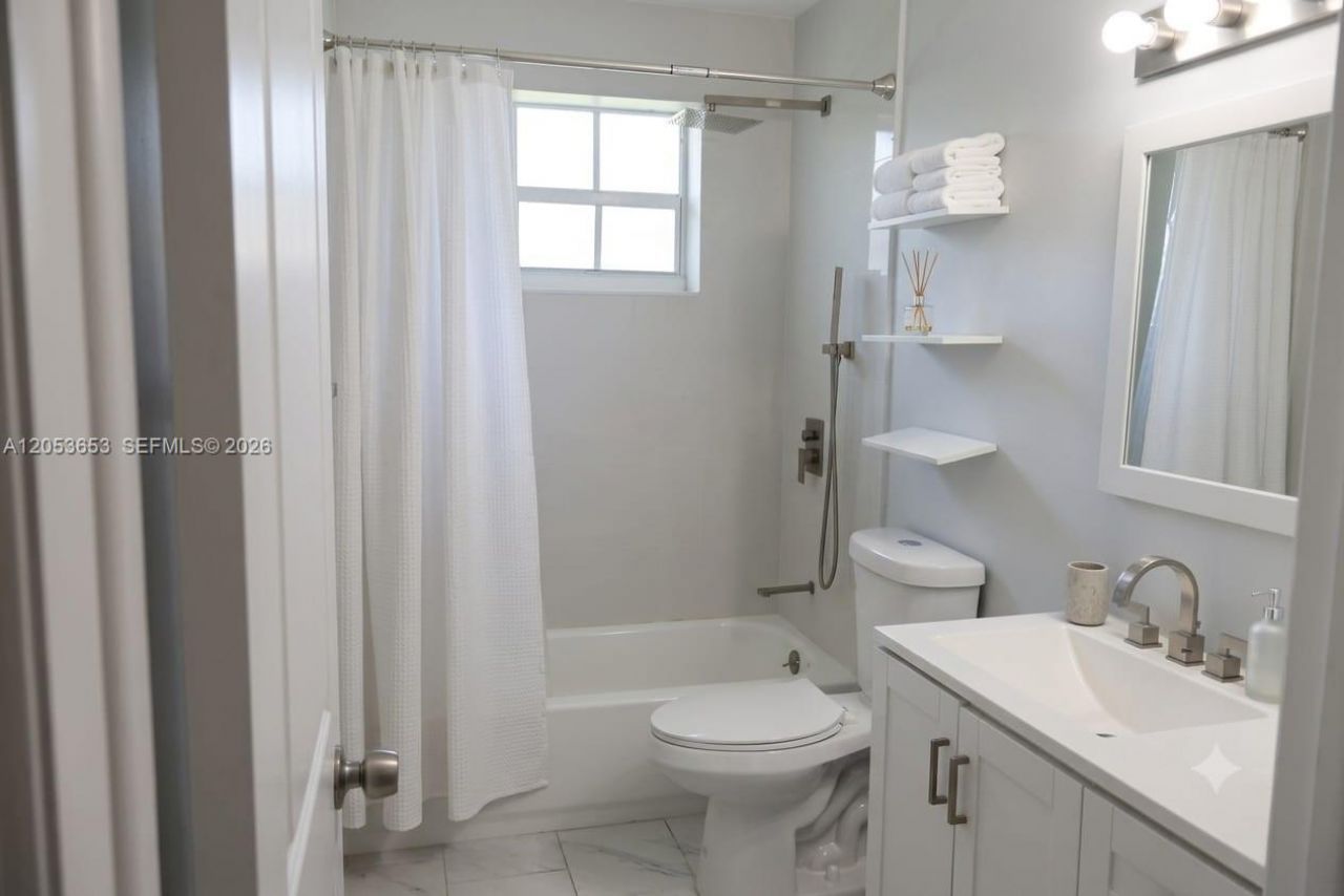 351 NW 206th Ter , Miami Gardens, FL 33169 Photo