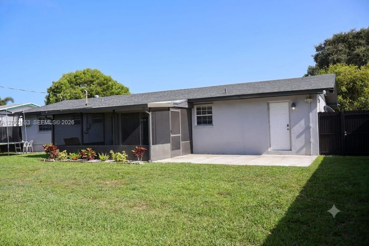 351 NW 206th Ter , Miami Gardens, FL 33169 Photo