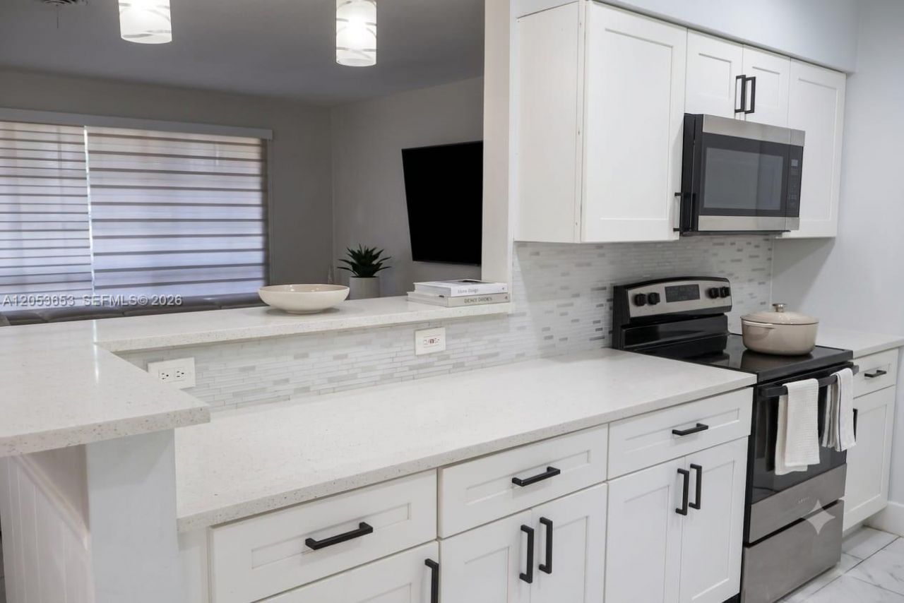 351 NW 206th Ter , Miami Gardens, FL 33169 Photo
