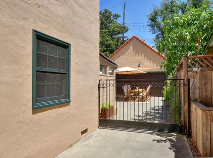 1439 43rd St, Sacramento, CA 95819 Photo