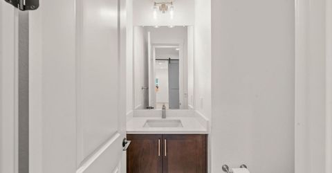 2158 Mulholland Dr, Lathrop, CA 95330 Photo