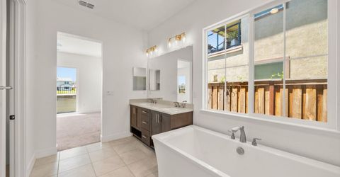 2158 Mulholland Dr, Lathrop, CA 95330 Photo
