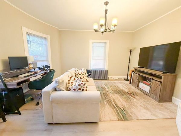 43 Winthrop Ave, Unit 1, Quincy, MA 02170