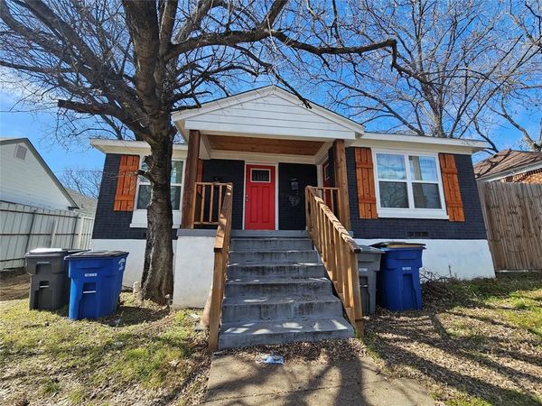 211 N Hampton Road, Dallas, TX 75208