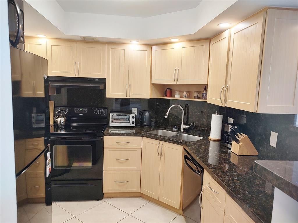 133 N Pompano Beach Boulevard N, Unit 1211, Pompano Beach, FL 33062 Photo