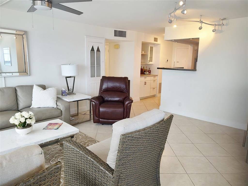 133 N Pompano Beach Boulevard N, Unit 1211, Pompano Beach, FL 33062 Photo