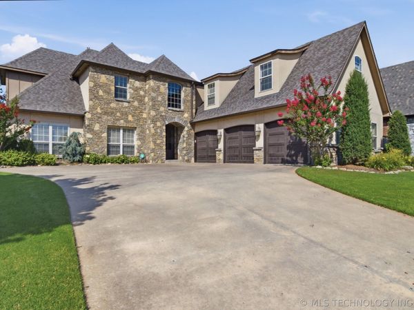 11874 S Oswego Avenue , Tulsa, OK 74137