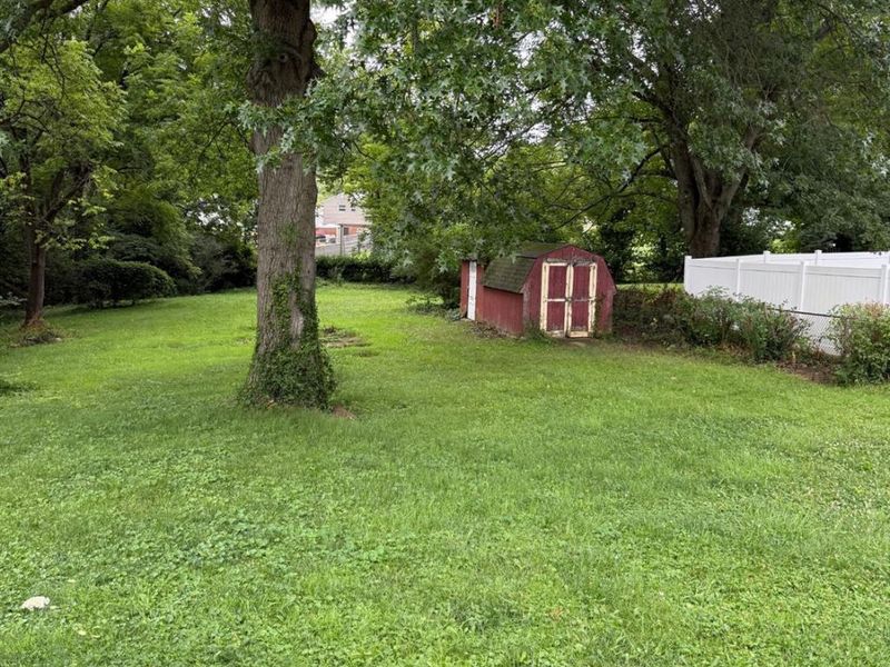 1352 Meredith Drive, Cincinnati, OH 45231 Photo 25