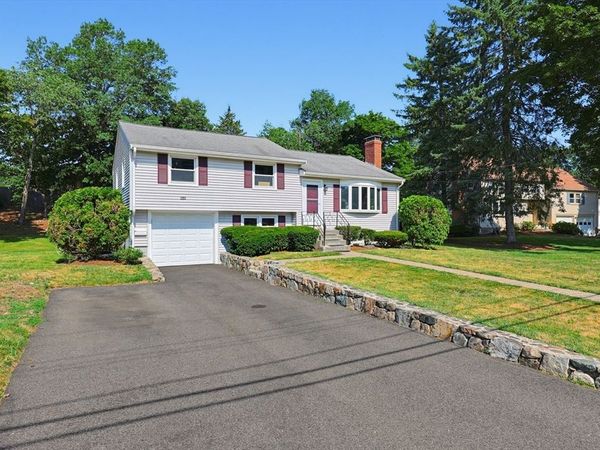 19 Weir Rd, Waltham, MA 02451