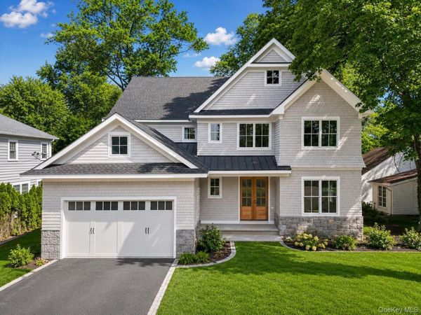 8 Crest Lane , Scarsdale, NY 10583