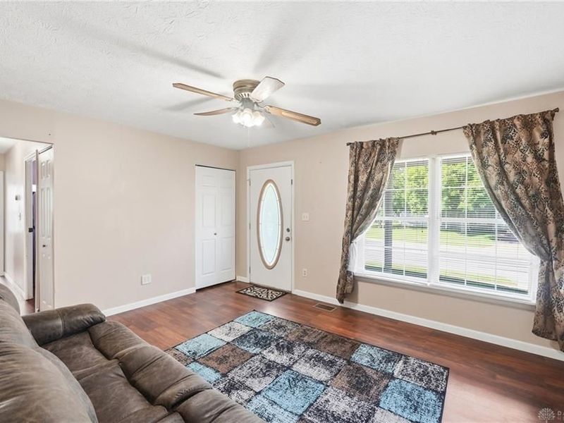 98 Millard Drive, Franklin, OH 45005 Photo 10