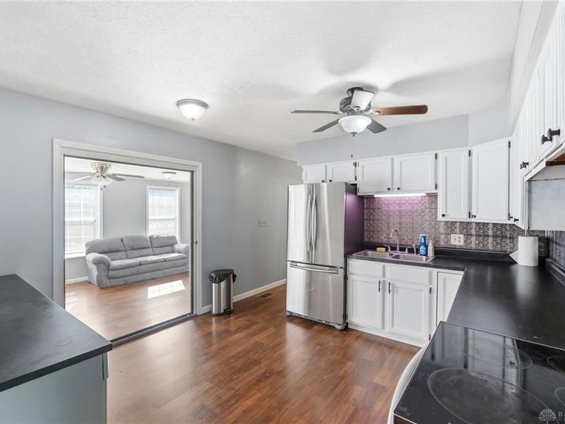 98 Millard Drive, Franklin, OH 45005 Photo 12