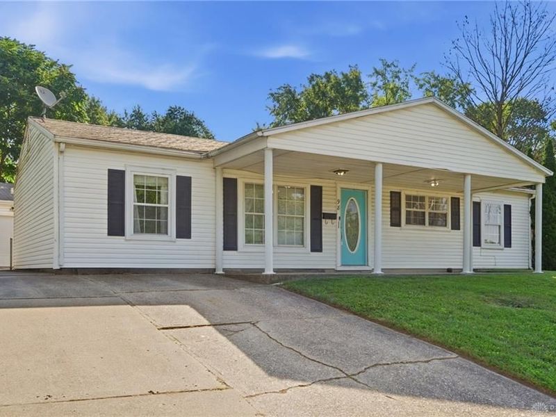 98 Millard Drive, Franklin, OH 45005 Photo 2