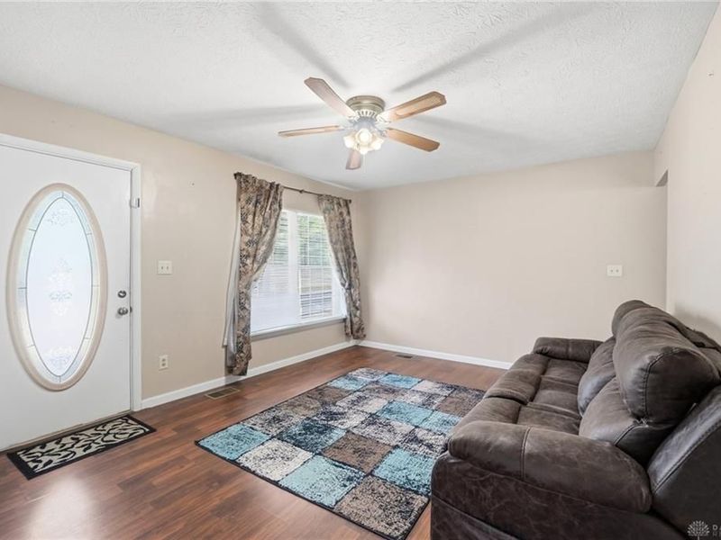 98 Millard Drive, Franklin, OH 45005 Photo 9