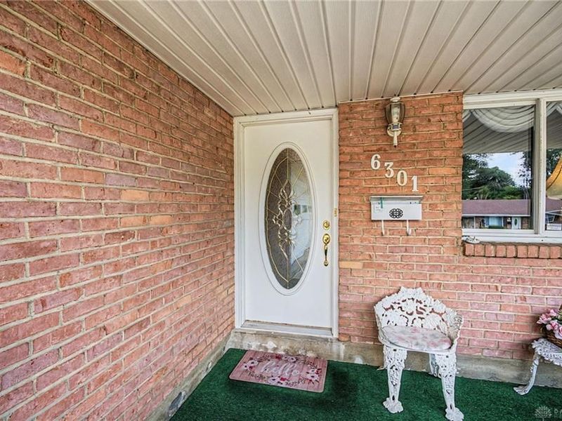6301 Blossom Park Drive, West Carrollton, OH 45449 Photo 4