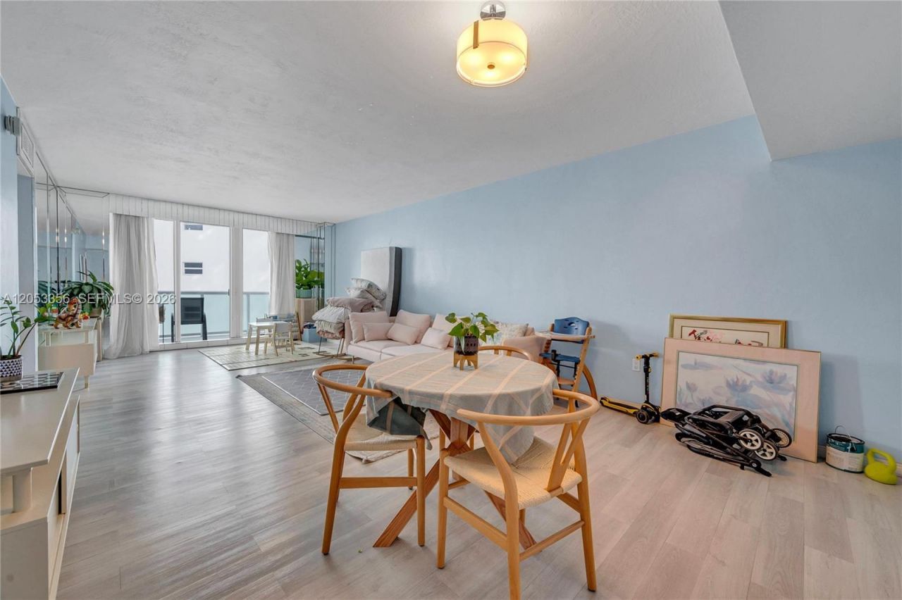 5001 Collins Ave , Unit 4E, Miami Beach, FL 33140 Photo