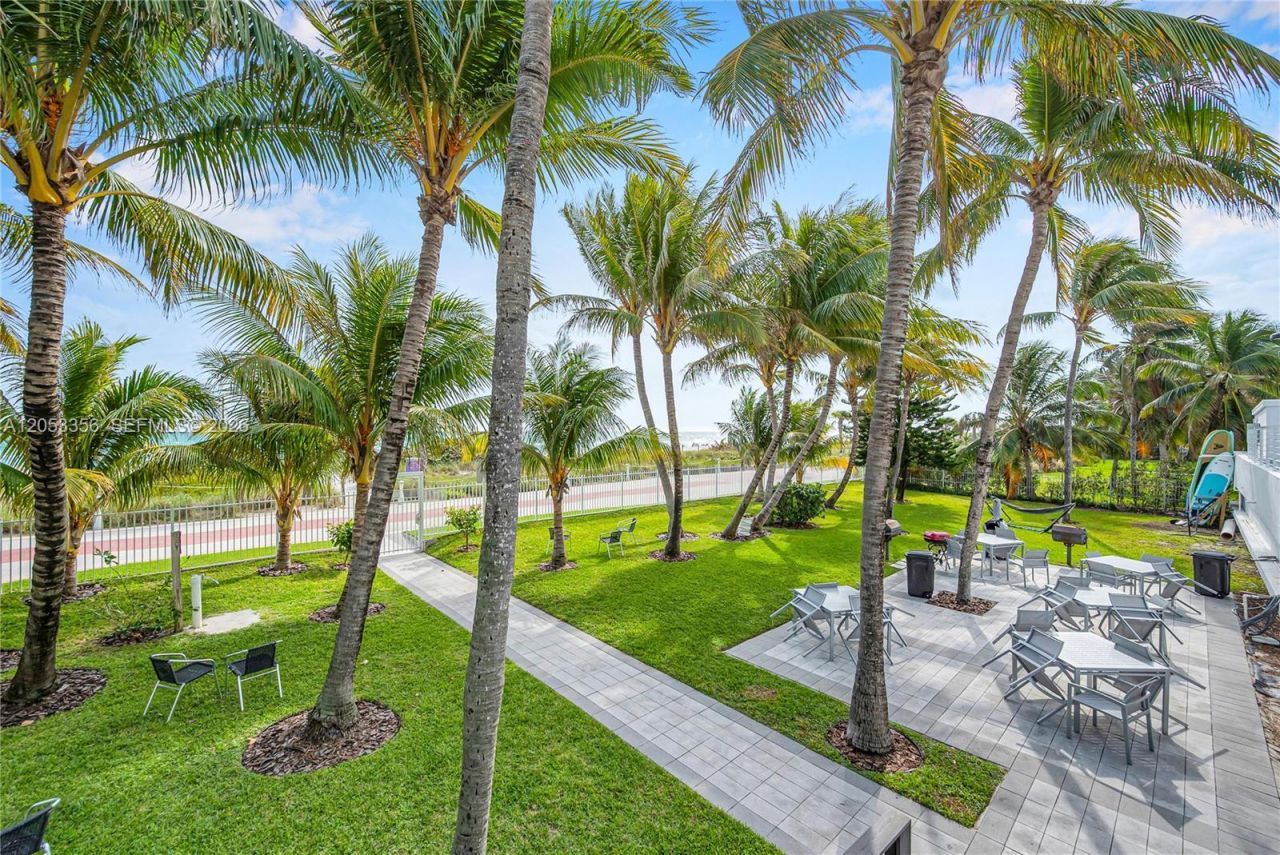 5001 Collins Ave , Unit 4E, Miami Beach, FL 33140 Photo