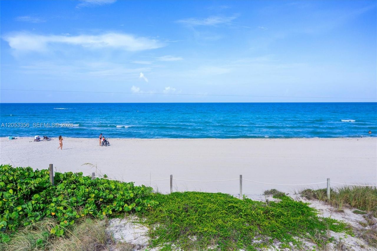 5001 Collins Ave , Unit 4E, Miami Beach, FL 33140 Photo