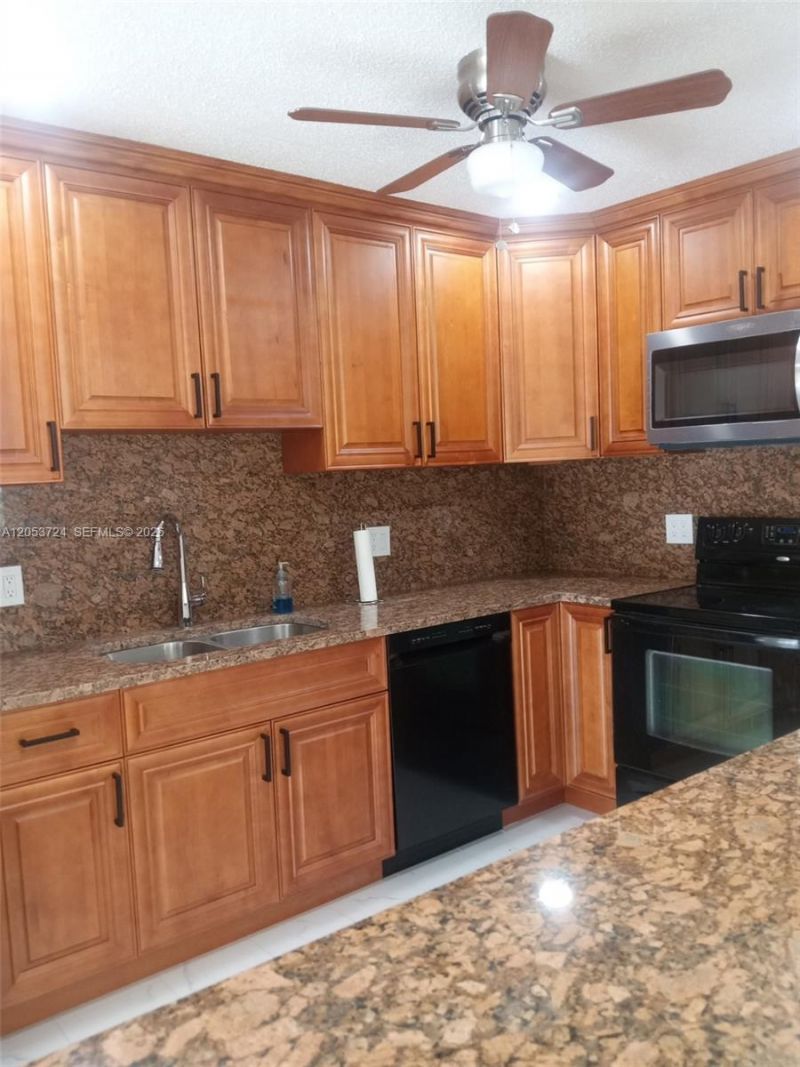 6123 SW 4th Pl , Margate, FL 33068 Photo
