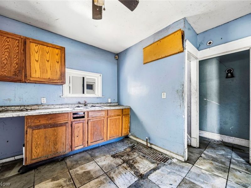 4246 E 128th Street, Cleveland, OH 44105 Photo 10