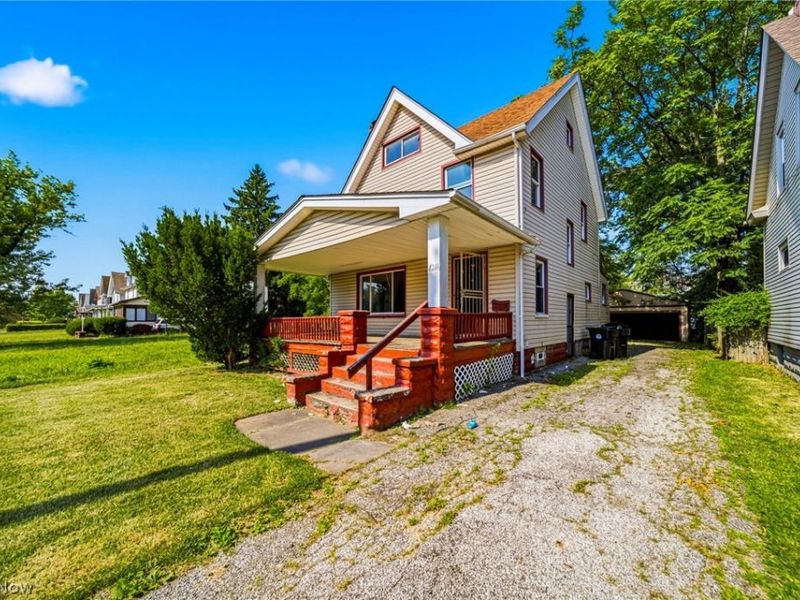 4246 E 128th Street, Cleveland, OH 44105 Photo 2