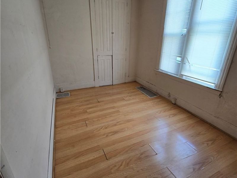 312 N 7th Street, Martins Ferry, OH 43935 Photo 3