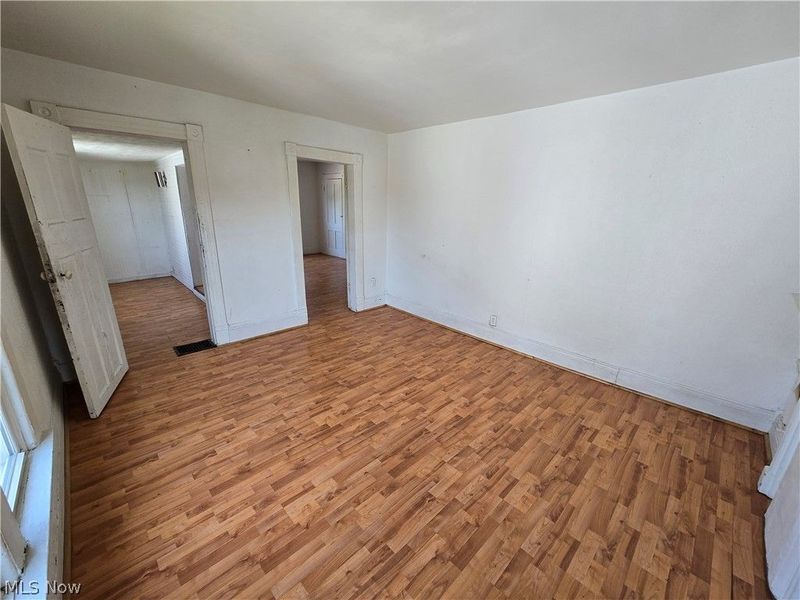 312 N 7th Street, Martins Ferry, OH 43935 Photo 5