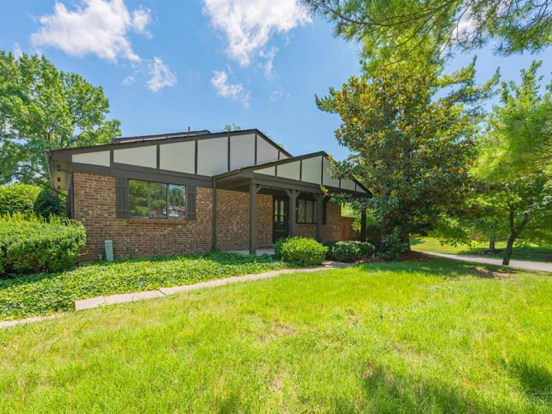 491 Halifax Circle, Union Twp, OH 45244 Photo 3