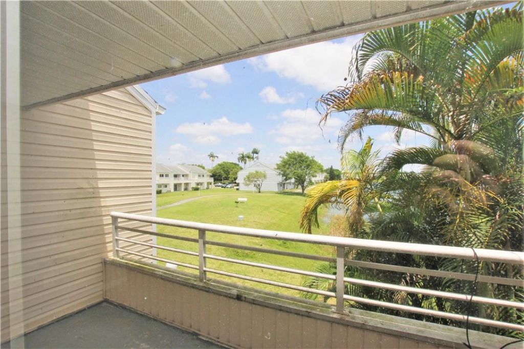 3413 NW 44th Street, Unit 201, Lauderdale Lakes, FL 33309 Photo