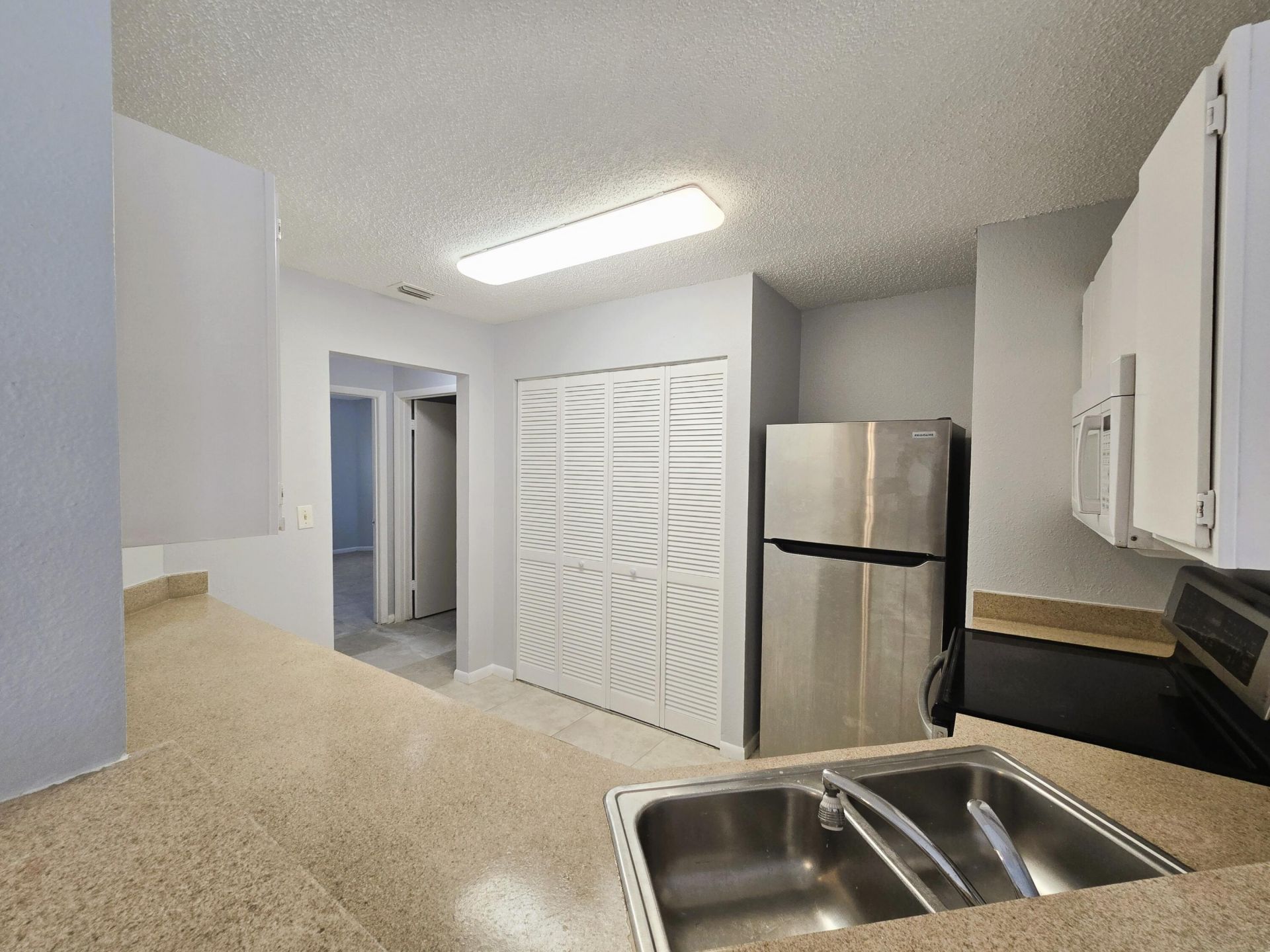 3413 NW 44th Street, Unit 201, Lauderdale Lakes, FL 33309 Photo