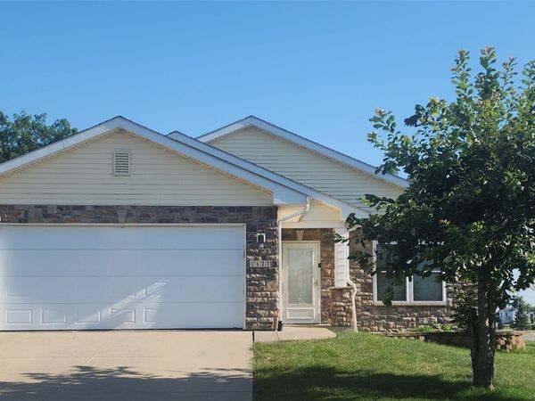 1427 Winchell Dr. Drive NE, Cedar Rapids, IA 52402