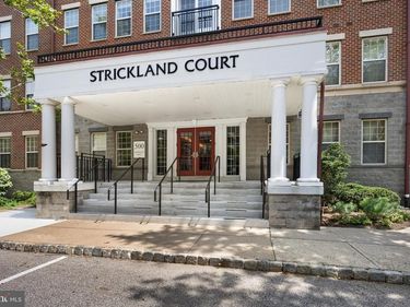 500 ADMIRALS WAY, Unit 106, PHILADELPHIA, PA 19146
