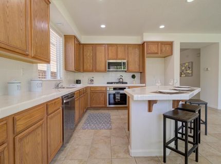 660 Bramblewood Ave, Lathrop, CA 95330 Photo