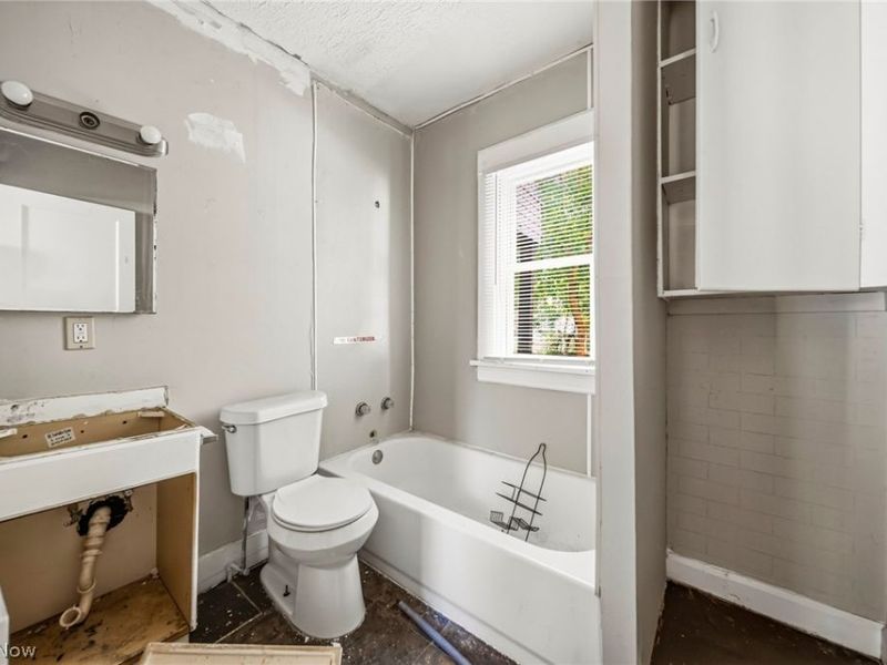 12020 Parkview Avenue, Cleveland, OH 44120 Photo 12