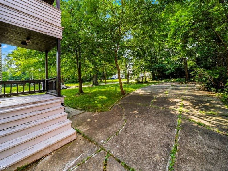 12020 Parkview Avenue, Cleveland, OH 44120 Photo 25