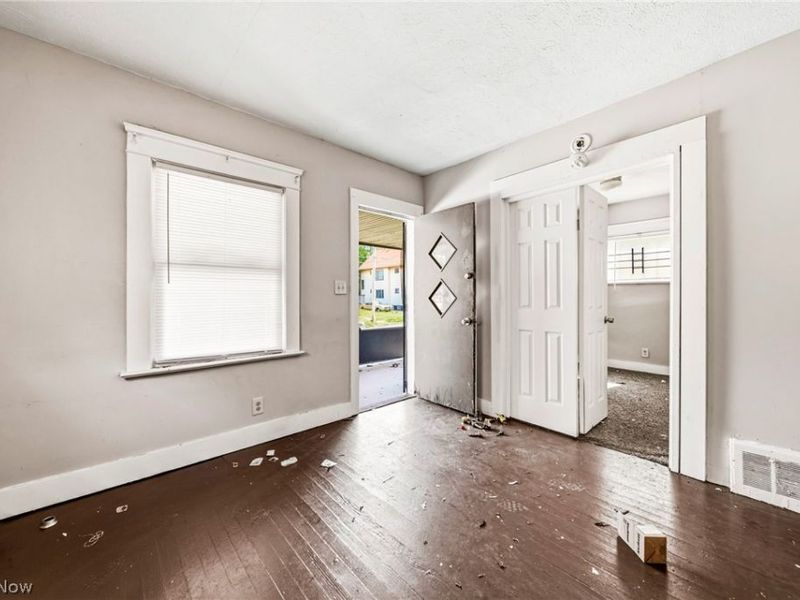12020 Parkview Avenue, Cleveland, OH 44120 Photo 5