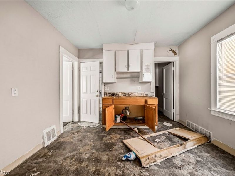 12020 Parkview Avenue, Cleveland, OH 44120 Photo 8