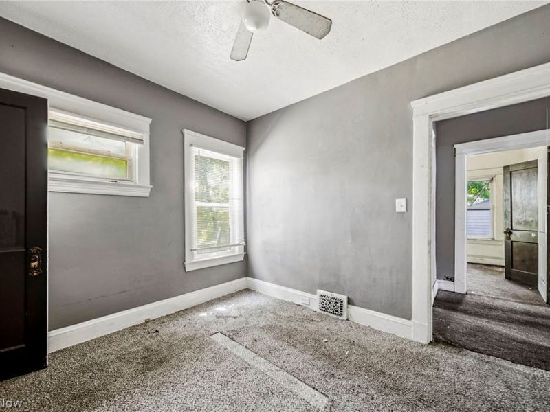 9920 Olivet Avenue, Cleveland, OH 44108 Photo 12