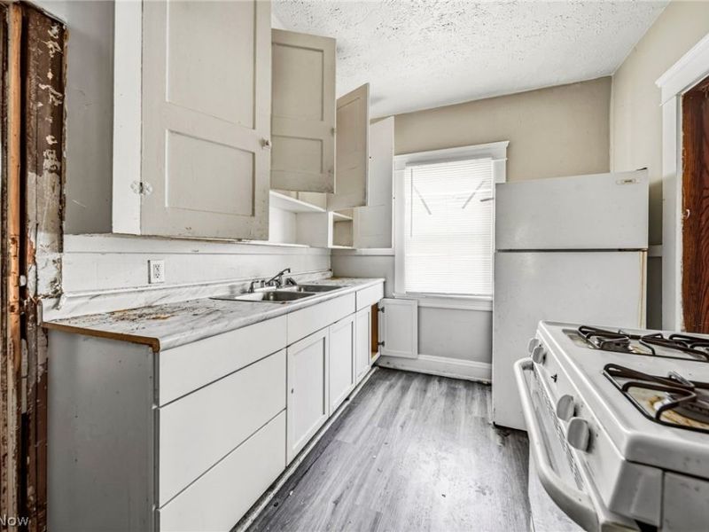 9920 Olivet Avenue, Cleveland, OH 44108 Photo 17