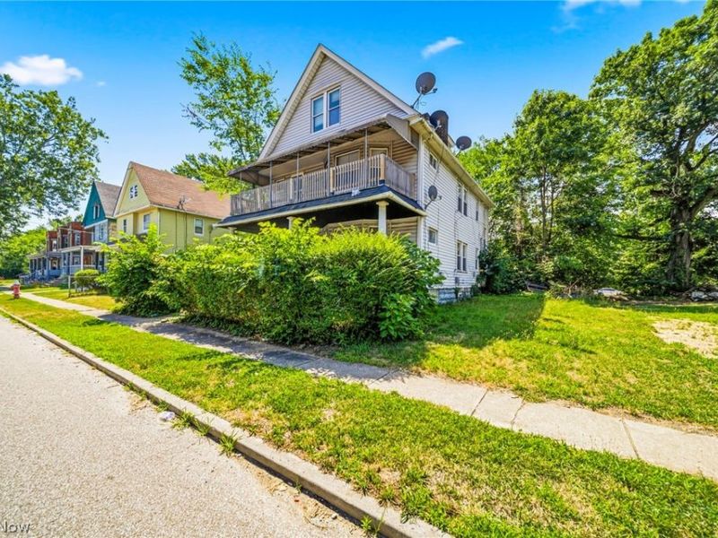 9920 Olivet Avenue, Cleveland, OH 44108 Photo 2