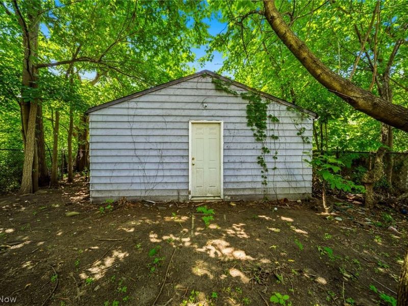 9920 Olivet Avenue, Cleveland, OH 44108 Photo 3
