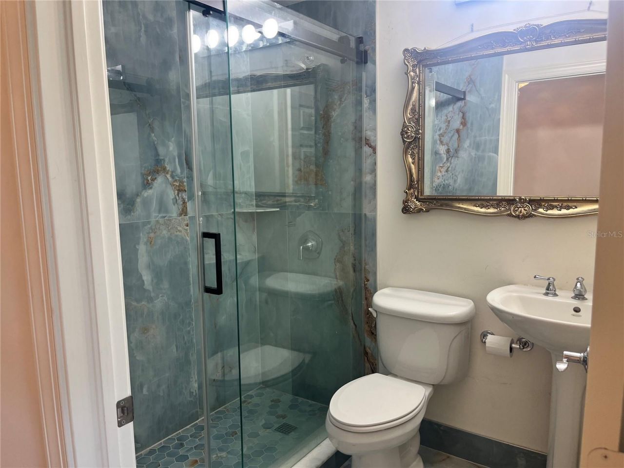 800 N Tamiami Trail , Unit 205, Sarasota, FL 34236 Photo