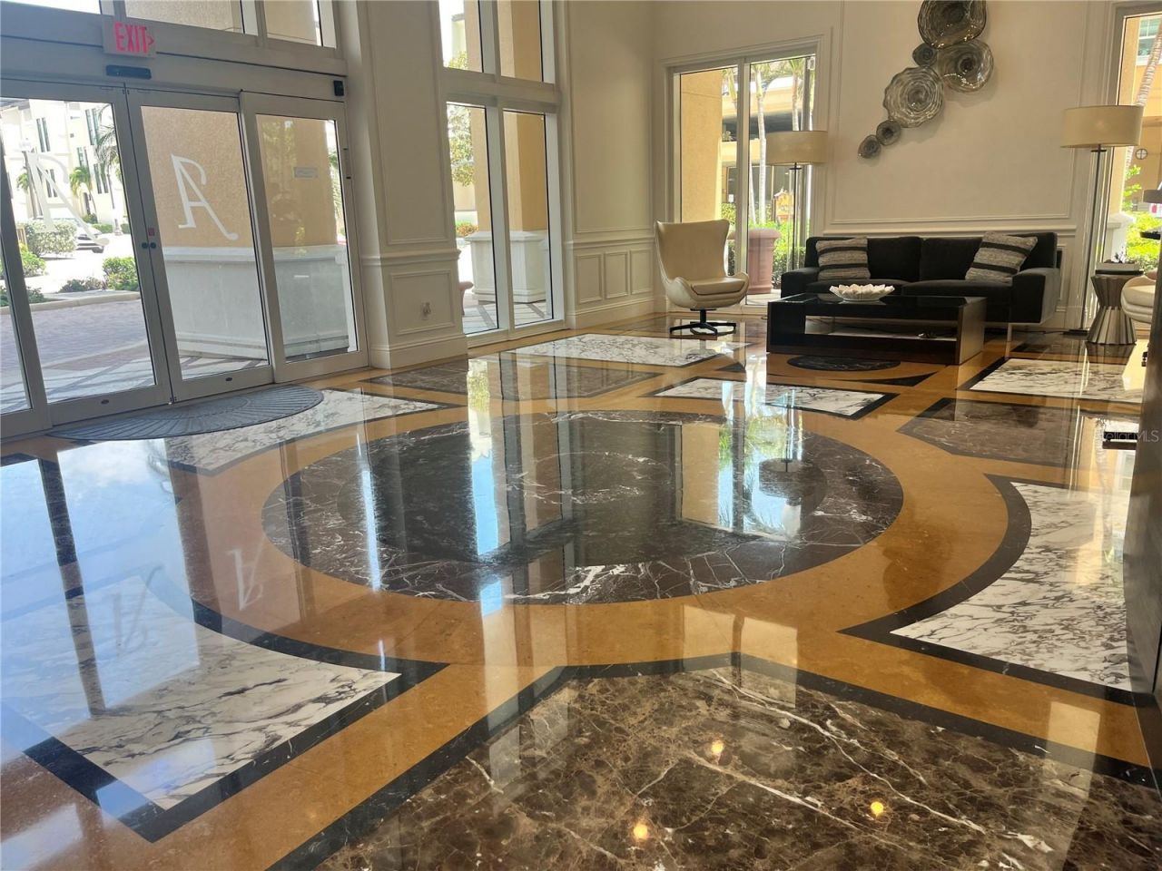 800 N Tamiami Trail , Unit 205, Sarasota, FL 34236 Photo
